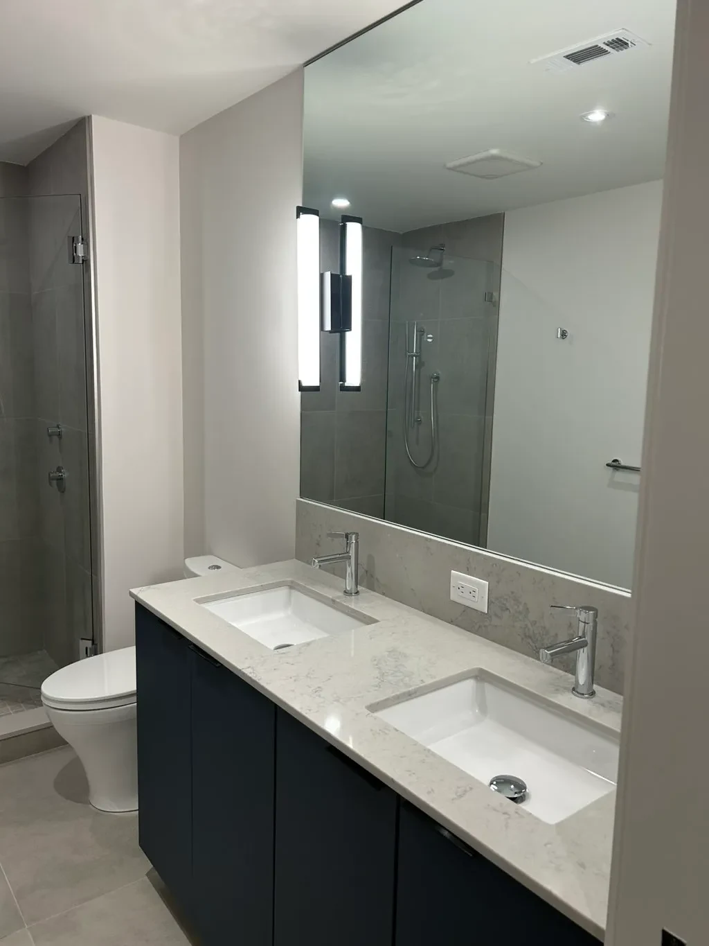 Modern cleaned bathroom vanity