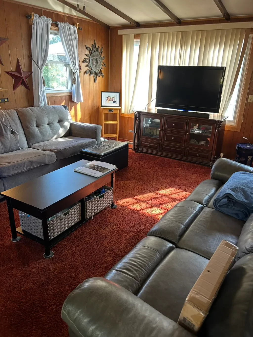 Clean cozy living room